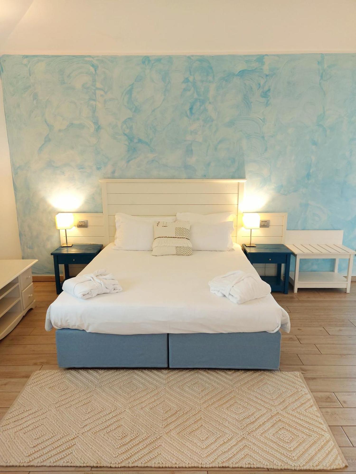 La Del Mare 3*